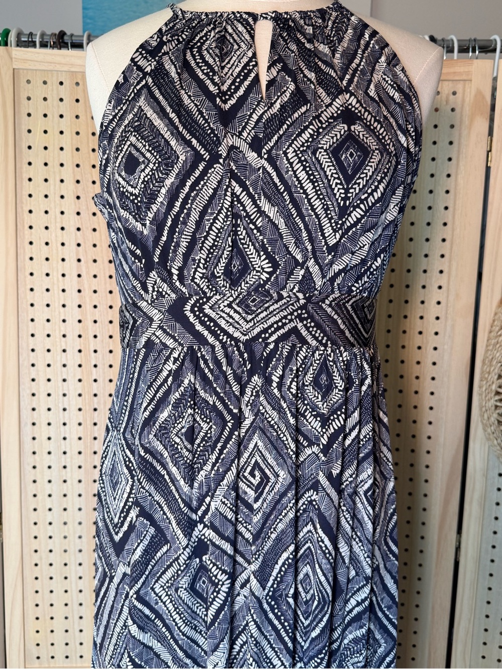 LOFT Navy Ivory Geometric Maxi Dress Coastal Boho Resort Vacation Chic LP - Picture 3 of 10
